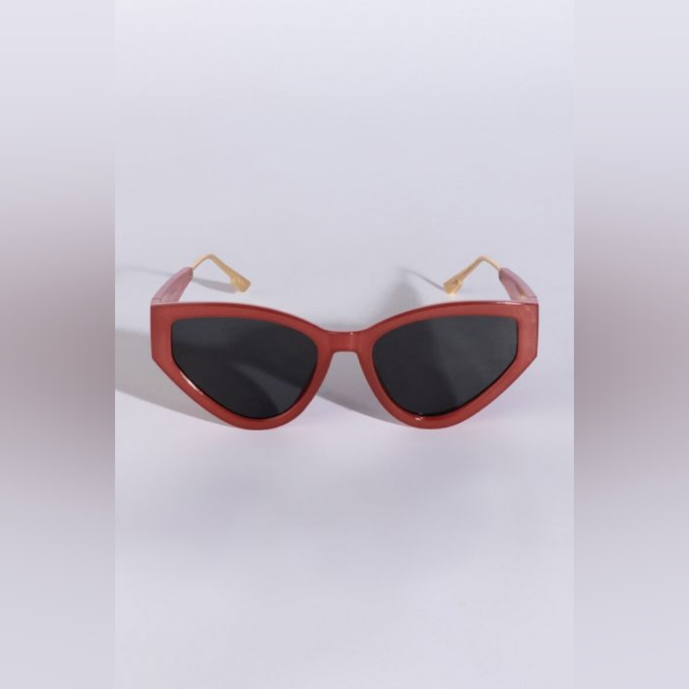 Femme Cateye Sunglass, Red Frame, O/S - Picture 2 of 4